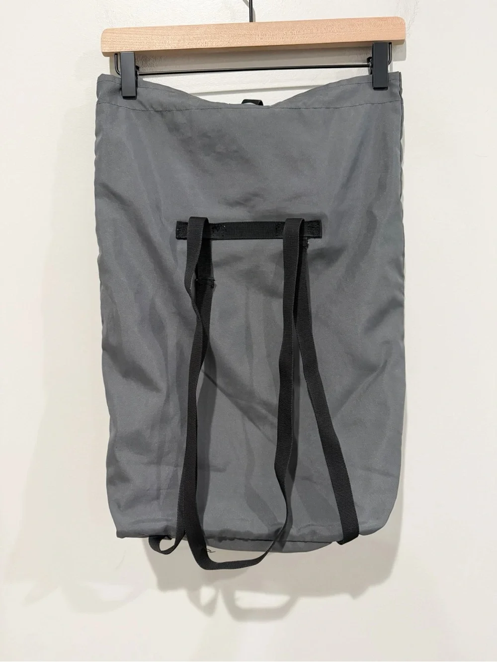 ON RUNNING Ambassador Pack Gray Run Travel Athleisure Sporty